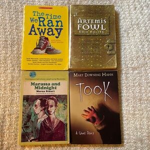 📚Scholastic Mystery/ Adventure Book Bundle